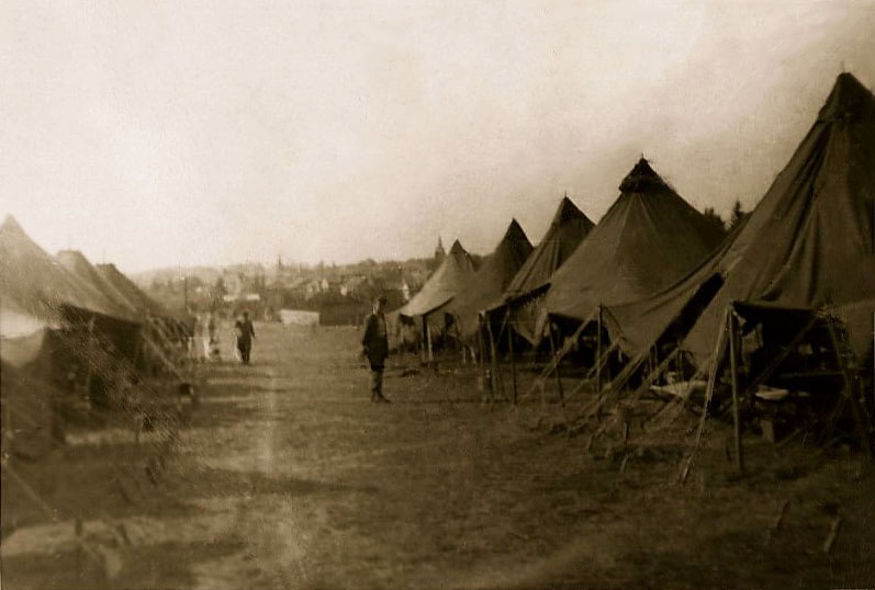 Tent walk 1945